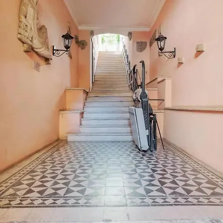 Hostme Flat Metro Spagna Apartment
